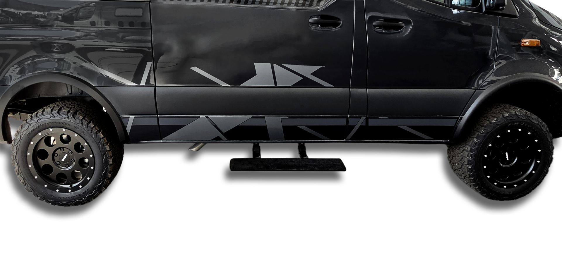 Seitliche Schwenk-Trittstufe Schiebetür 900mm, elektrisch für Sprinter/Crafter – Bild 2